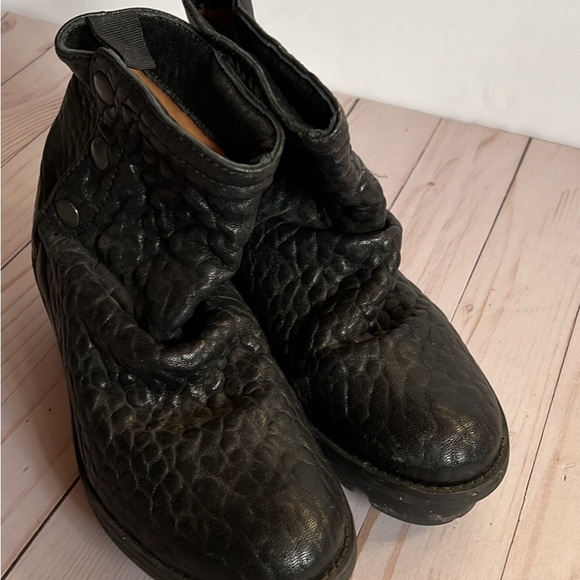 Fluevog patriot wedges size 6 - Picture 5 of 5